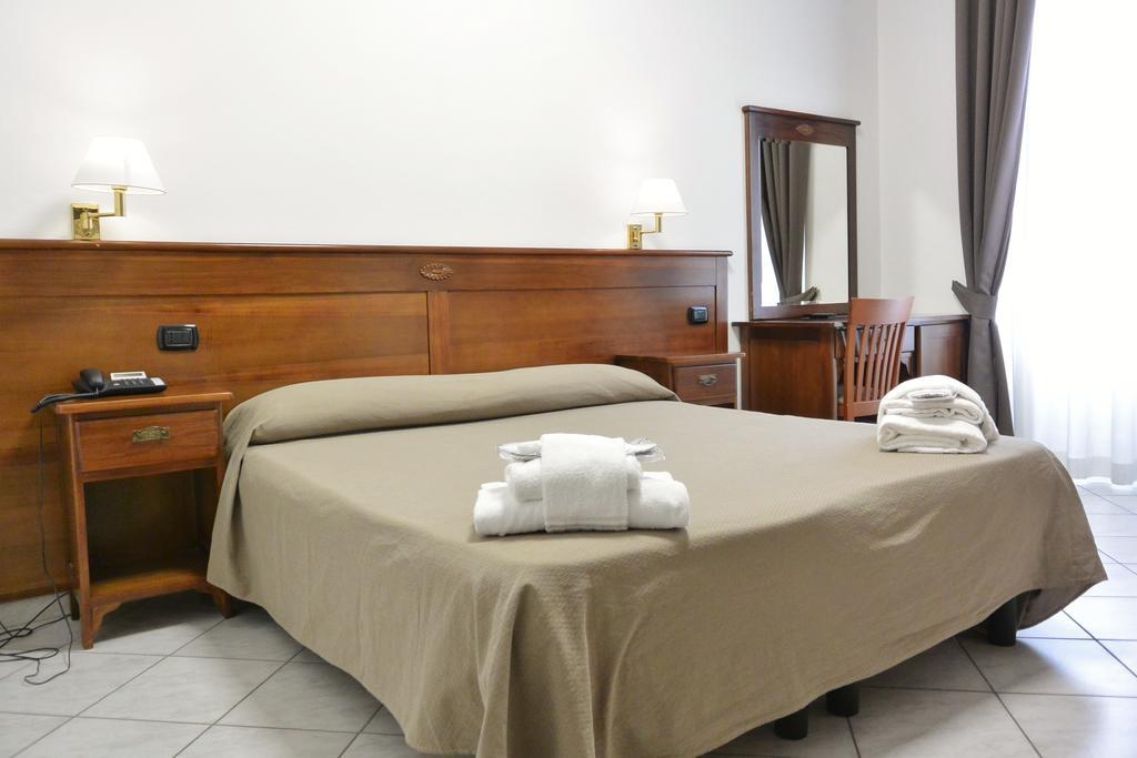 Hotel Trentina Milan Ruang foto