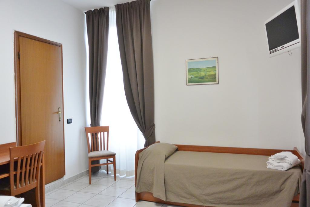 Hotel Trentina Milan Bagian luar foto