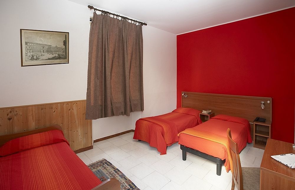 Hotel Trentina Milan Bagian luar foto